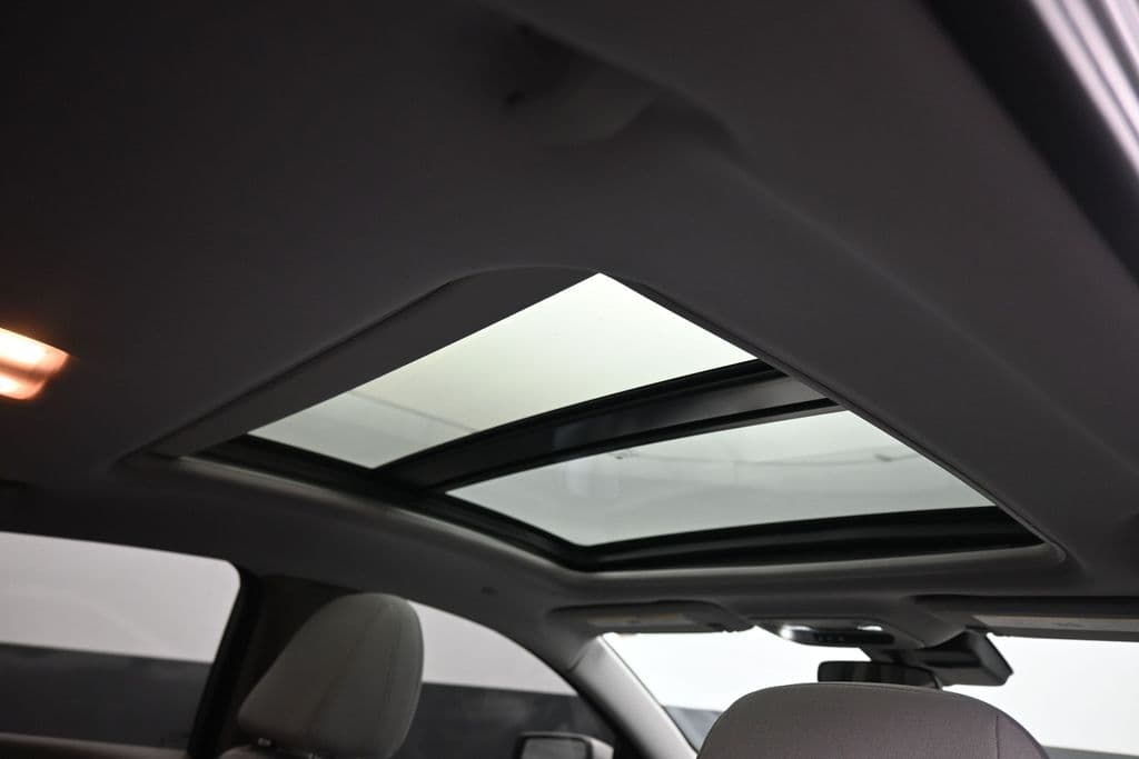 2022 Chevrolet Malibu LT, photo 36 of 57