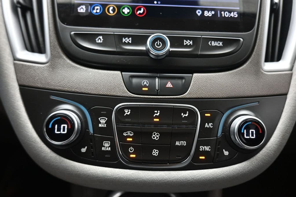 2022 Chevrolet Malibu LT, photo 18 of 57