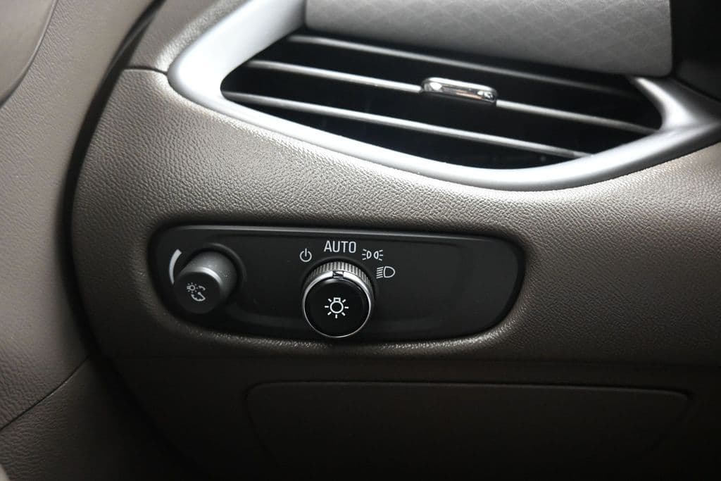 2022 Chevrolet Malibu LT, photo 24 of 57