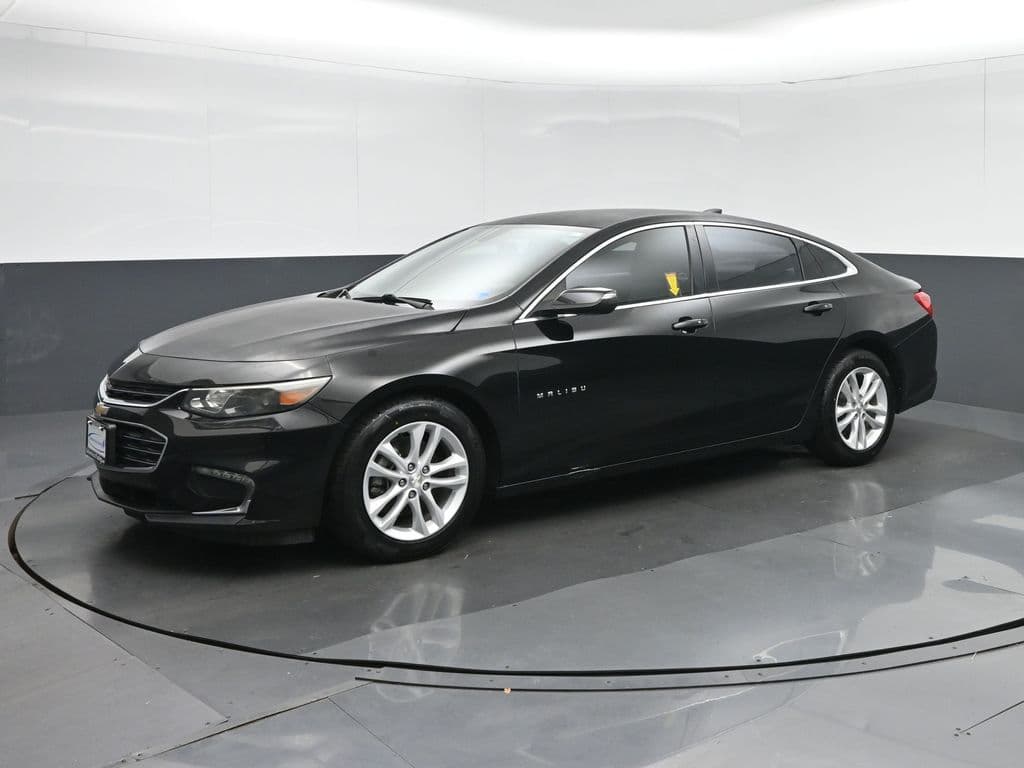 2017 Chevrolet Malibu LT 1LT, photo 3 of 57
