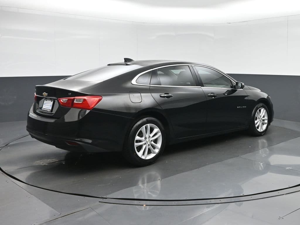2017 Chevrolet Malibu LT 1LT, photo 7 of 57