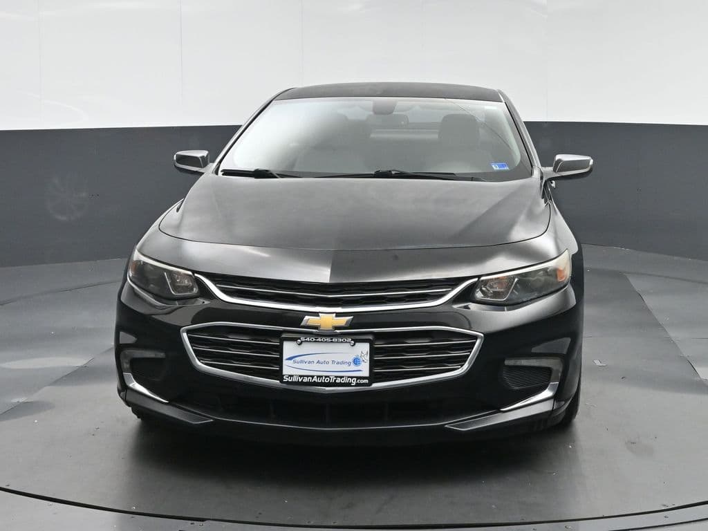 2017 Chevrolet Malibu LT 1LT, photo 2 of 57