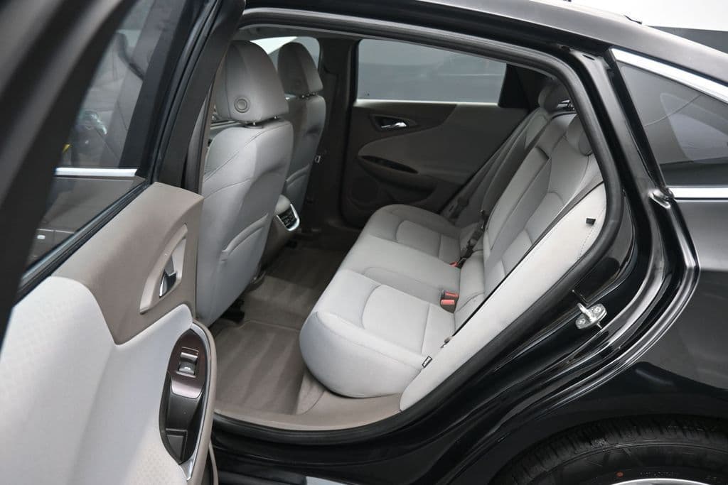 2017 Chevrolet Malibu LT 1LT, photo 30 of 57