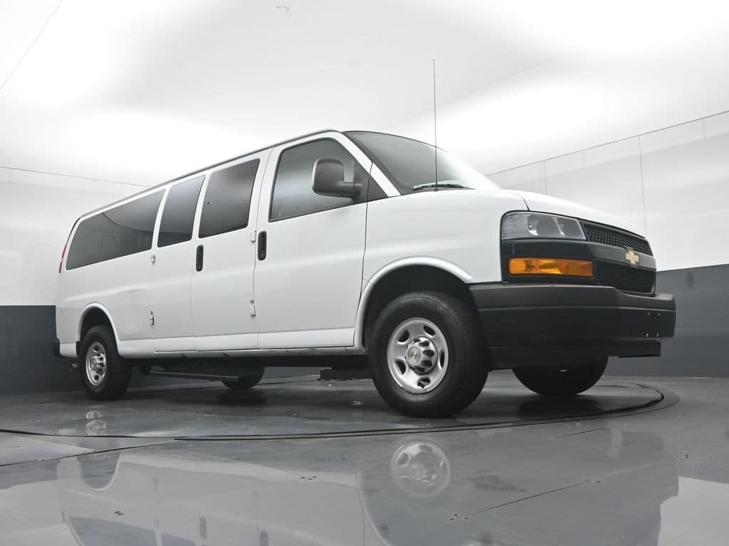 2023 Chevrolet Express 3500 LS Passenger, photo 49 of 56