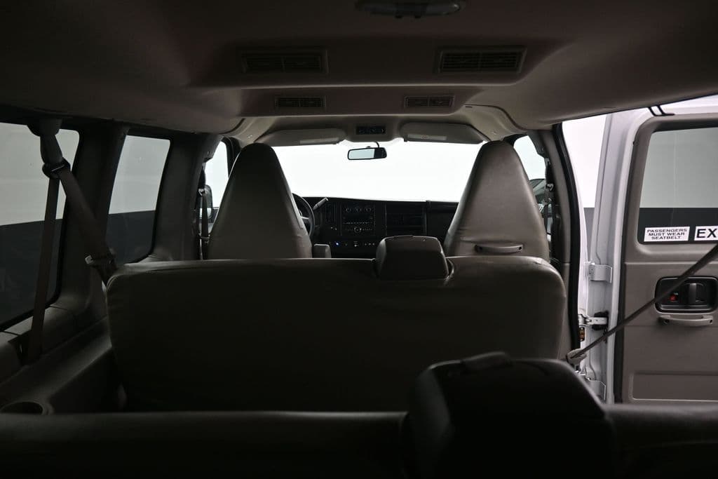 2023 Chevrolet Express 3500 LS Passenger, photo 35 of 56