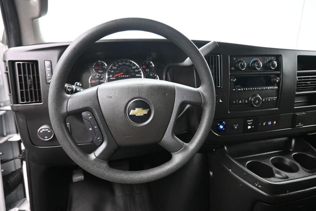 2023 Chevrolet Express 3500 LS Passenger, photo 13 of 56