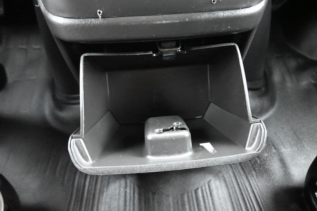 2023 Chevrolet Express 3500 LS Passenger, photo 19 of 56