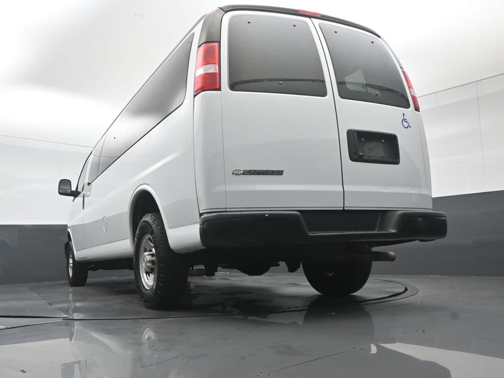 2023 Chevrolet Express 3500 LS Passenger, photo 51 of 56
