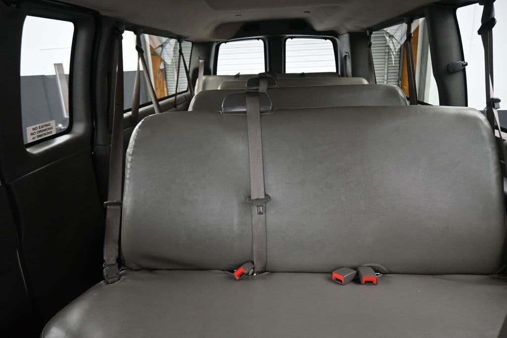 2023 Chevrolet Express 3500 LS Passenger, photo 26 of 56