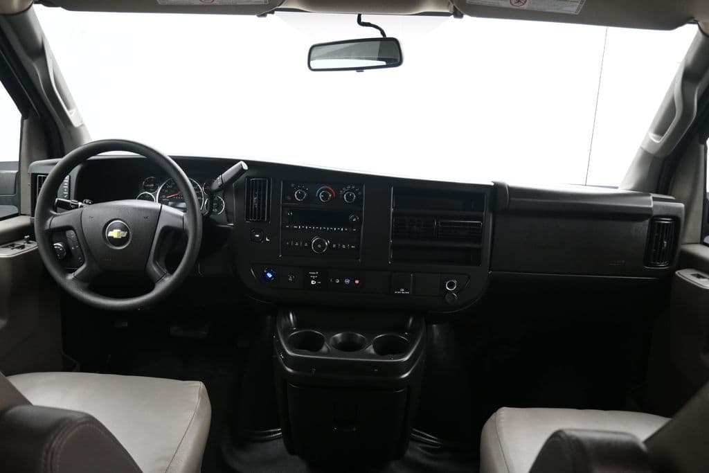 2023 Chevrolet Express 3500 LS Passenger, photo 36 of 56