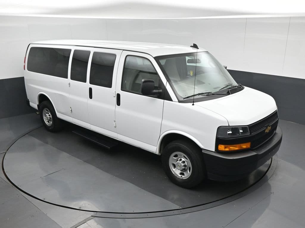 2023 Chevrolet Express 3500 LS Passenger, photo 53 of 56
