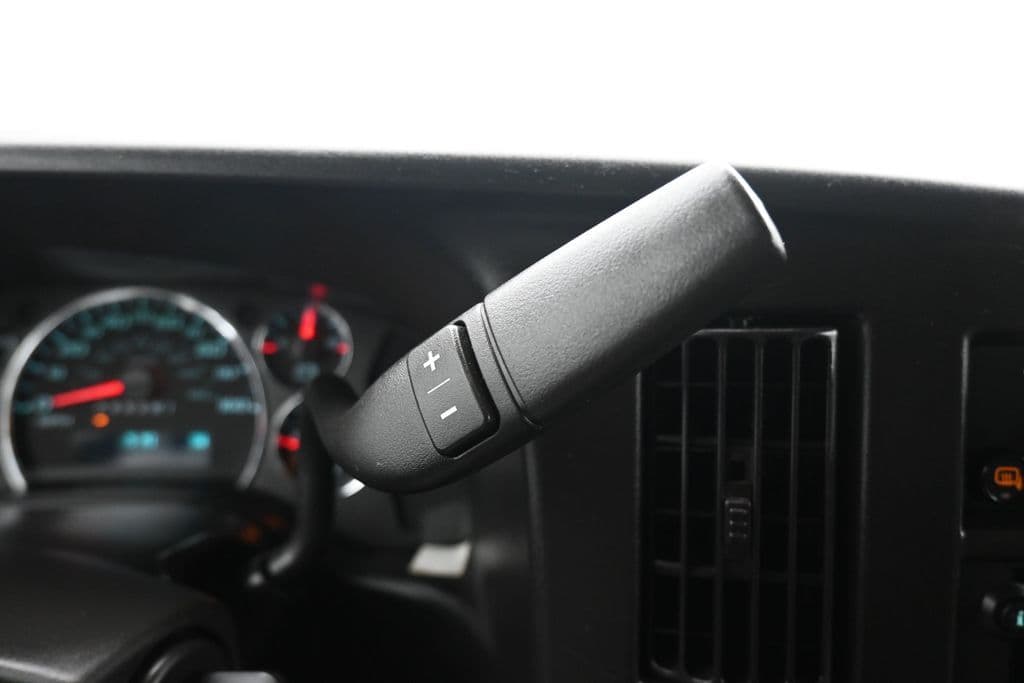 2023 Chevrolet Express 3500 LS Passenger, photo 21 of 56