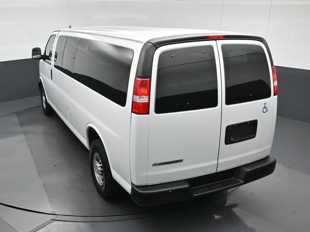 2023 Chevrolet Express 3500 LS Passenger, photo 55 of 56