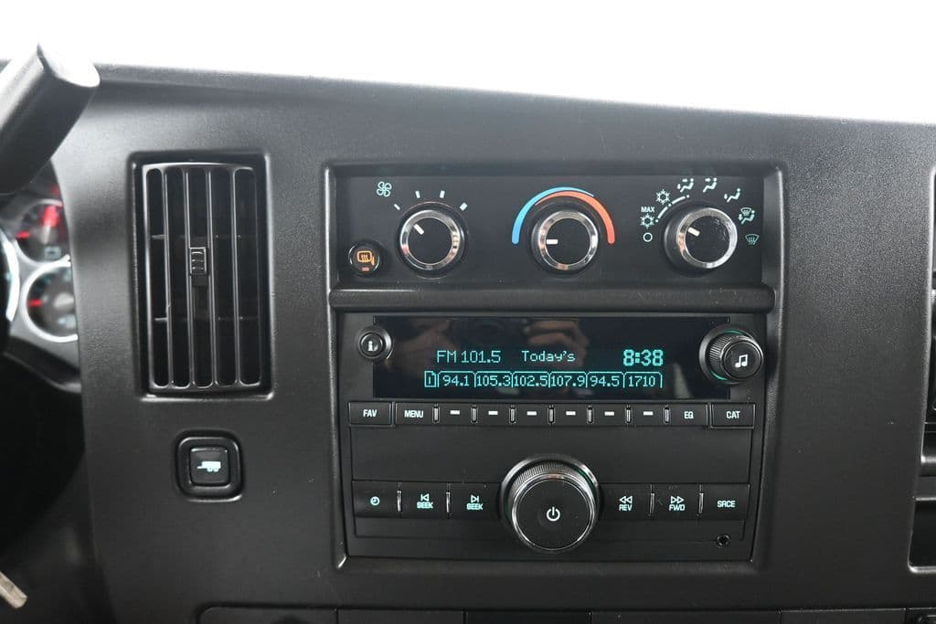 2023 Chevrolet Express 3500 LS Passenger, photo 16 of 53