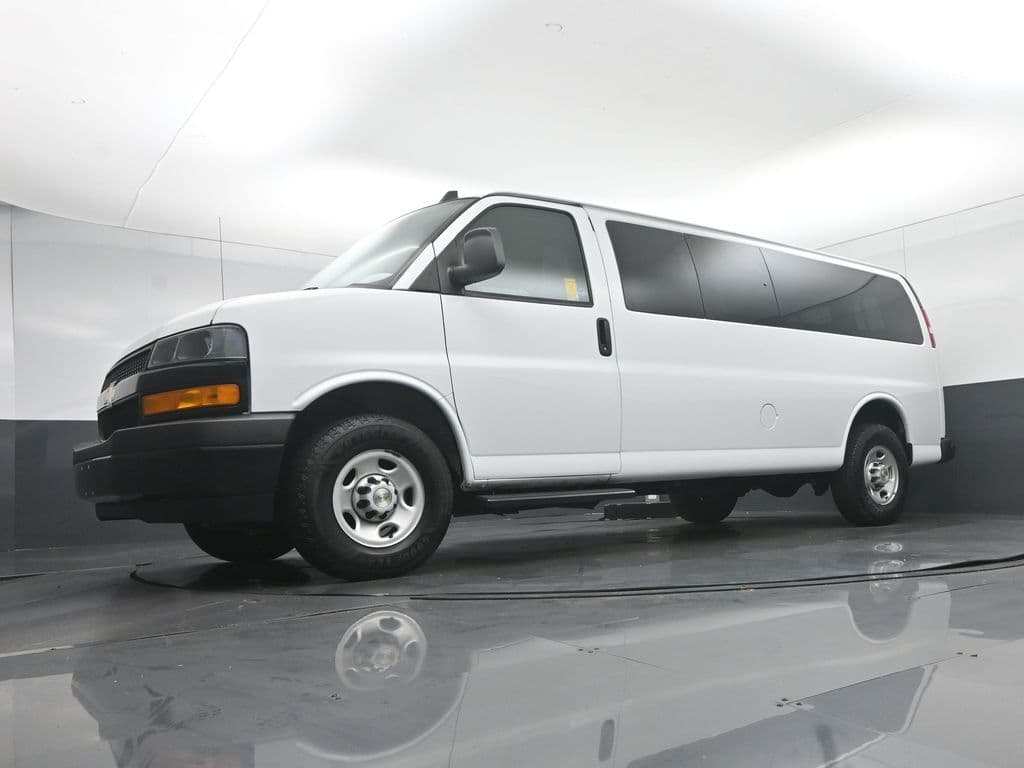 2023 Chevrolet Express 3500 LS Passenger, photo 47 of 53