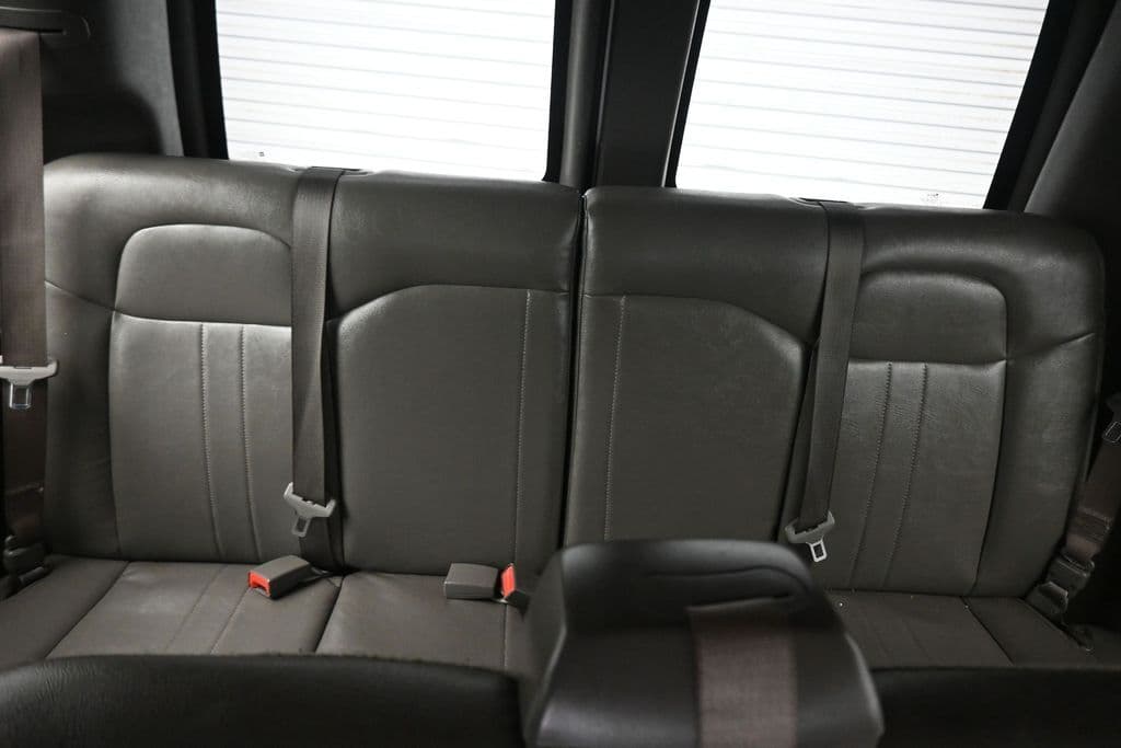 2023 Chevrolet Express 3500 LS Passenger, photo 30 of 53