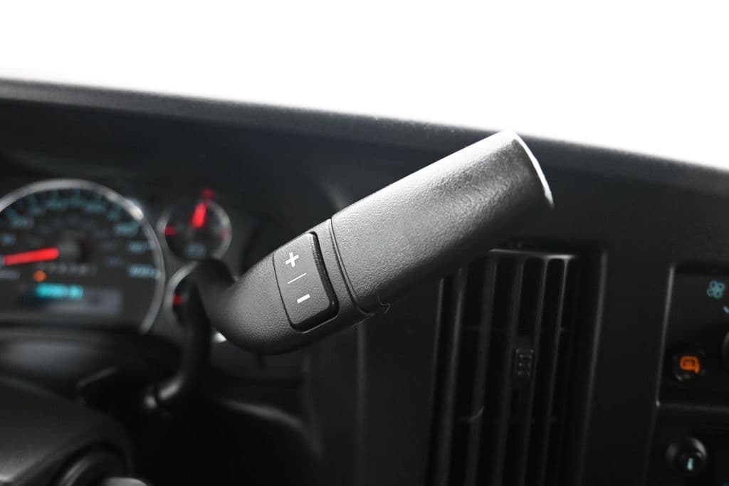 2023 Chevrolet Express 3500 LS Passenger, photo 19 of 53
