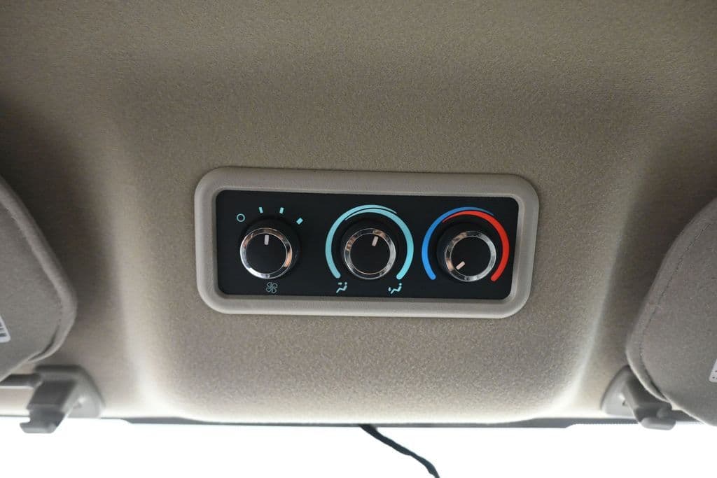 2023 Chevrolet Express 3500 LS Passenger, photo 22 of 53