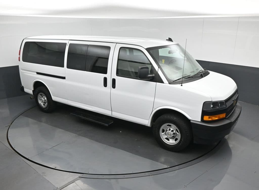 2023 Chevrolet Express 3500 LS Passenger, photo 50 of 53