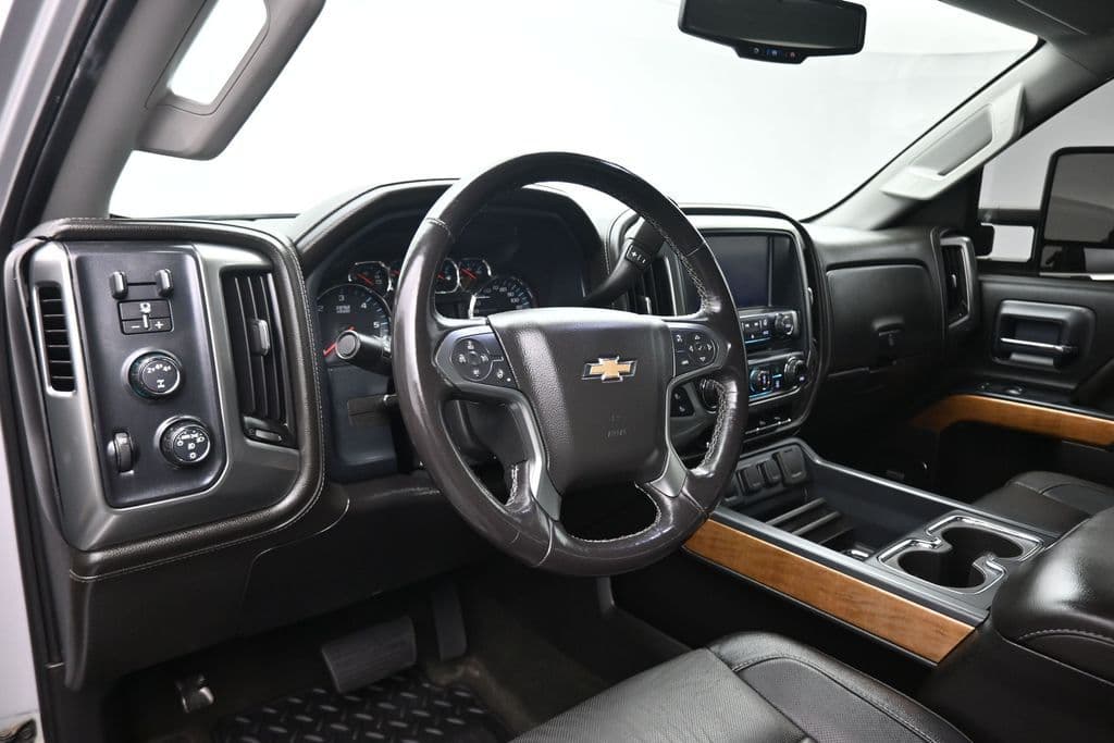 2018 Chevrolet Silverado 2500HD LTZ, photo 14 of 60
