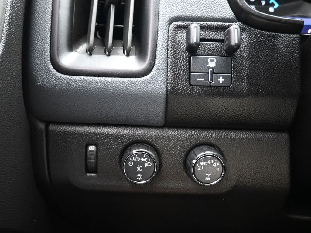 2022 Chevrolet Colorado Z71, photo 25 of 62