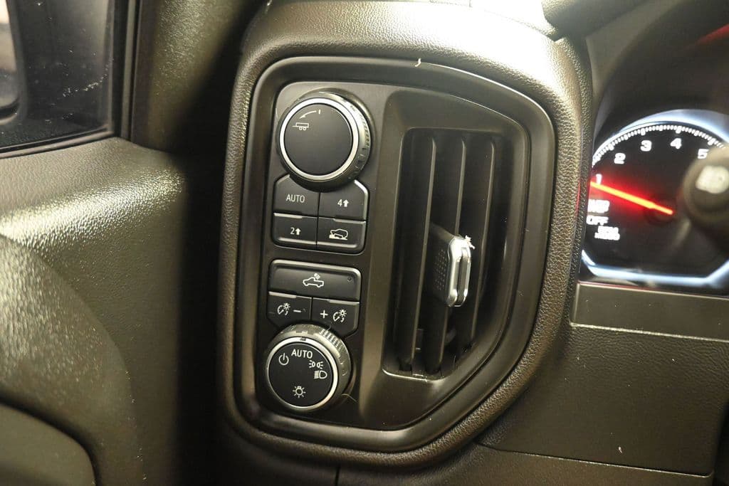 2023 Chevrolet Silverado 1500 Custom, photo 25 of 59
