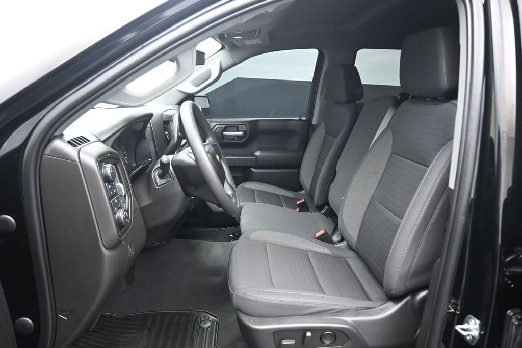 2023 Chevrolet Silverado 1500 Custom, photo 13 of 59