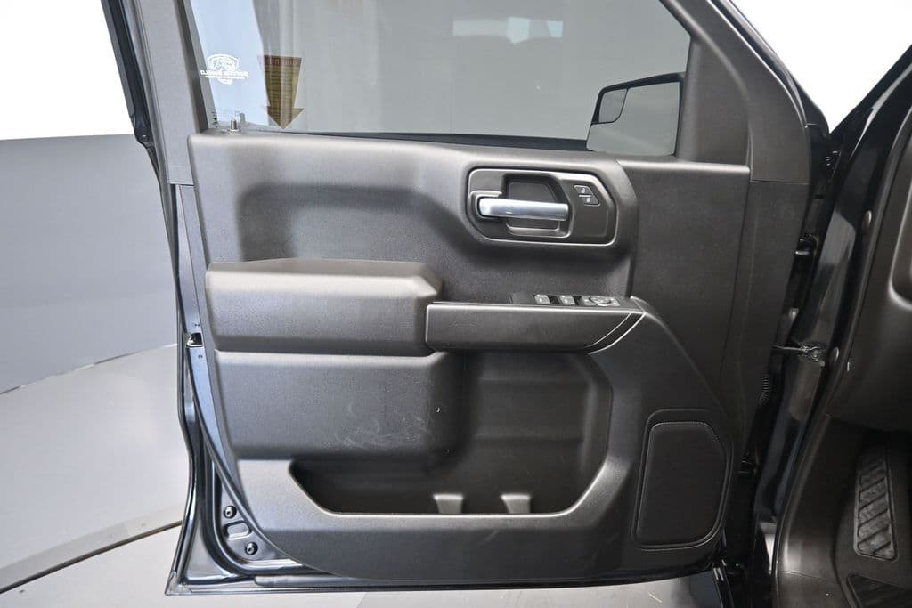 2023 Chevrolet Silverado 1500 Custom, photo 9 of 59