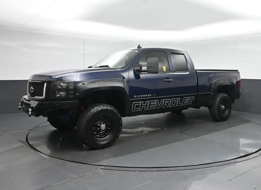 2011 Chevrolet Silverado 1500 LS, photo 3 of 66
