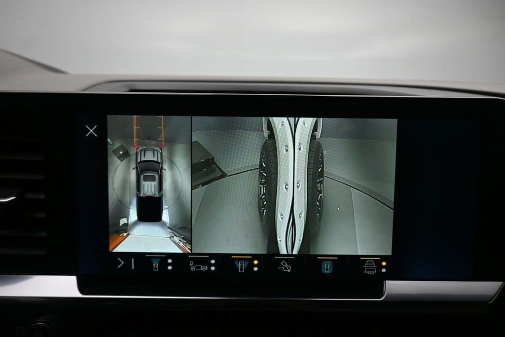 2023 Chevrolet Silverado 1500 LTZ, photo 23 of 69