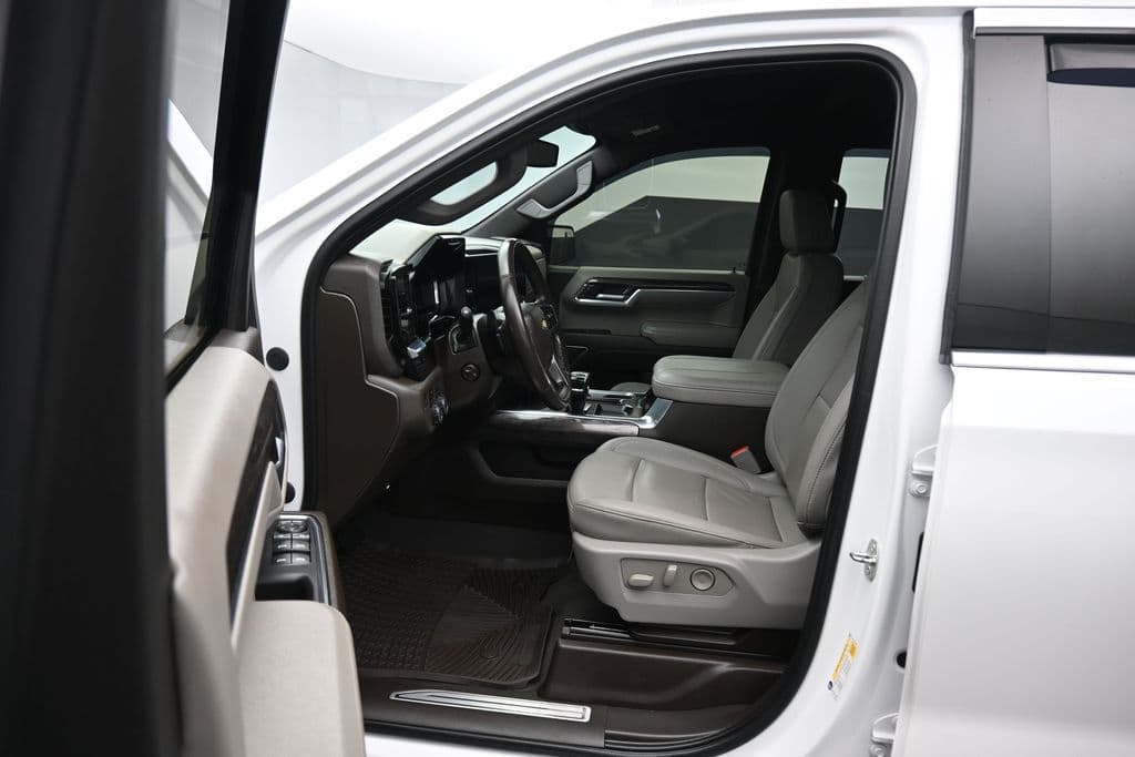 2023 Chevrolet Silverado 1500 LTZ, photo 12 of 69