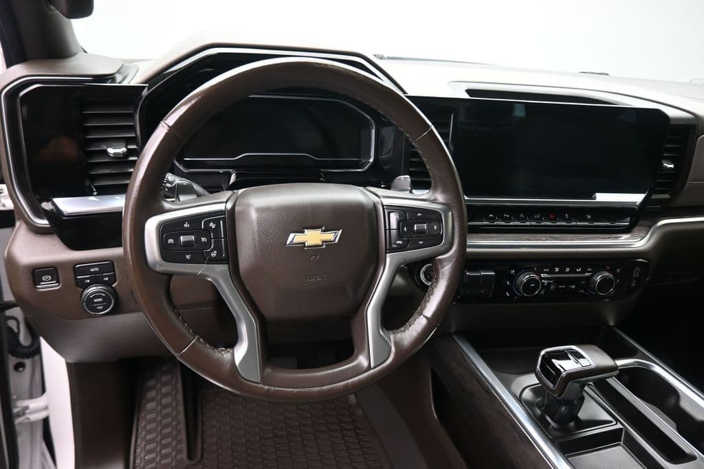 2023 Chevrolet Silverado 1500 LTZ, photo 15 of 69