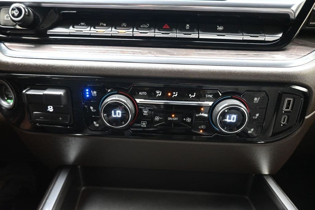 2023 Chevrolet Silverado 1500 LTZ, photo 26 of 69