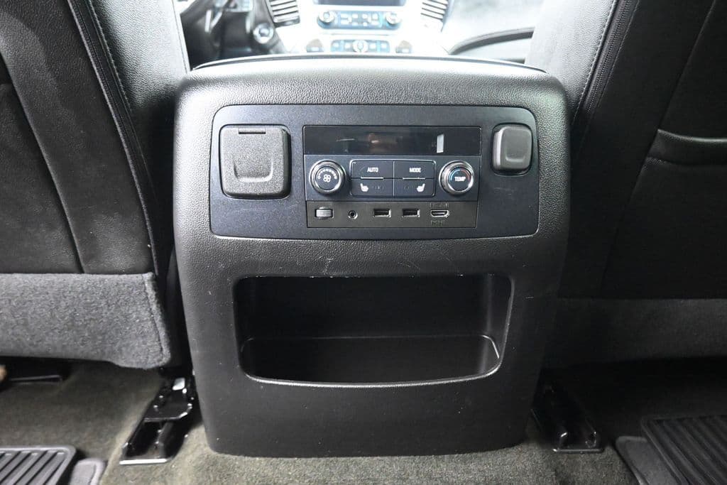 2018 GMC Yukon SLT, photo 34 of 73