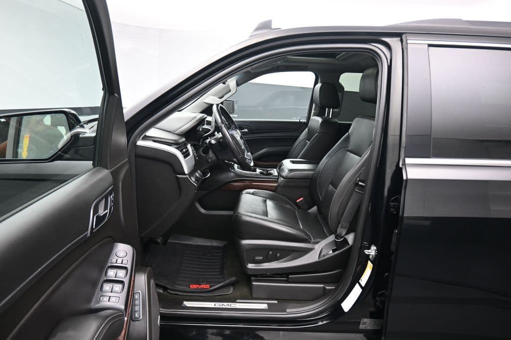2018 GMC Yukon SLT, photo 12 of 73