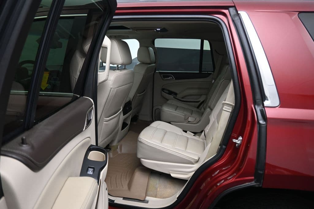 2018 GMC Yukon Denali, photo 34 of 73