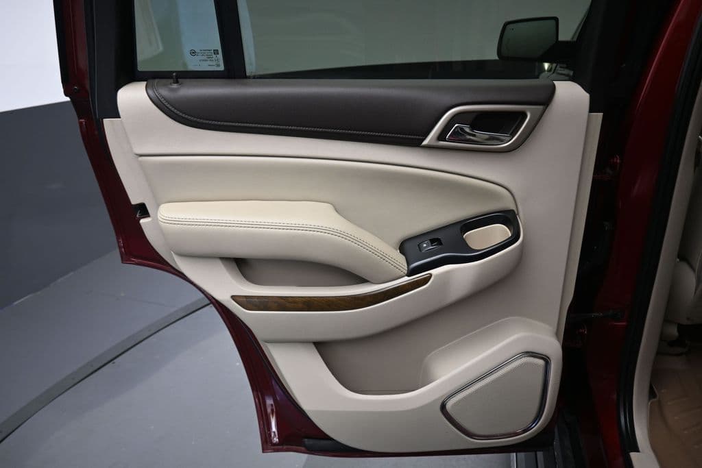 2018 GMC Yukon Denali, photo 32 of 73