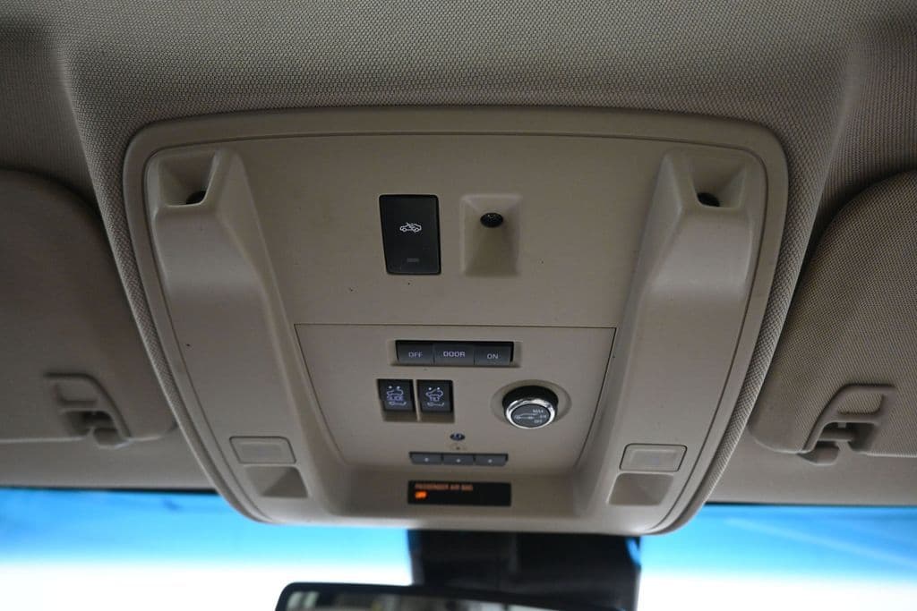 2018 GMC Yukon Denali, photo 27 of 73