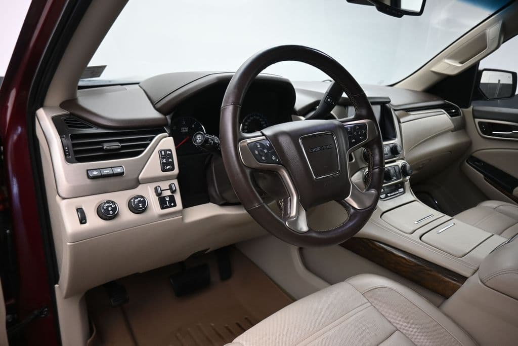 2018 GMC Yukon Denali, photo 14 of 73