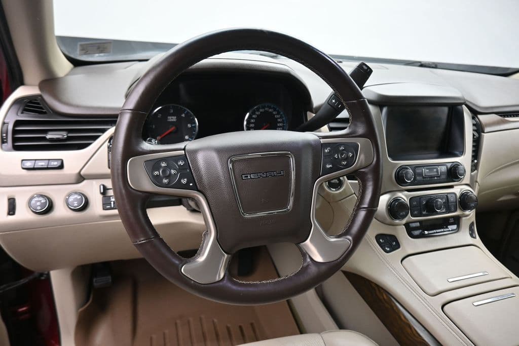 2018 GMC Yukon Denali, photo 15 of 73