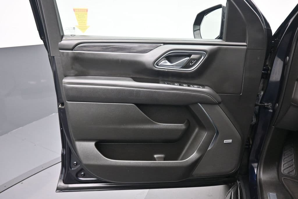 2022 GMC Yukon XL SLT, photo 9 of 81