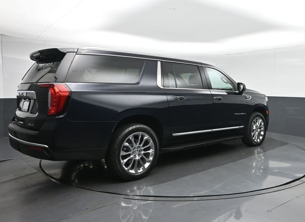 2022 GMC Yukon XL SLT, photo 7 of 81