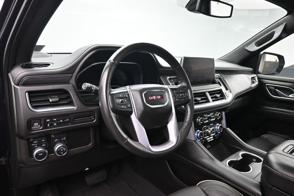 2022 GMC Yukon XL SLT, photo 14 of 81