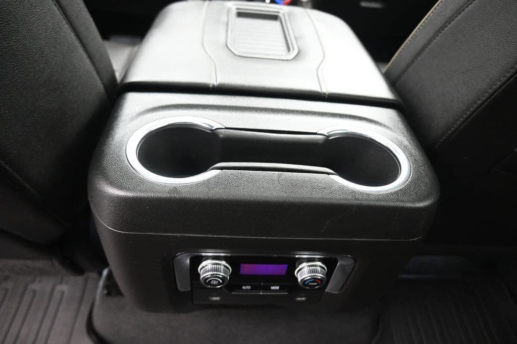 2022 GMC Yukon XL SLT, photo 41 of 81