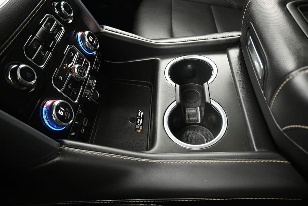 2022 GMC Yukon XL SLT, photo 29 of 81
