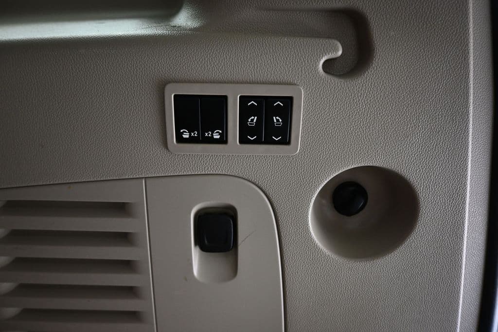 2019 GMC Yukon XL Denali, photo 61 of 74
