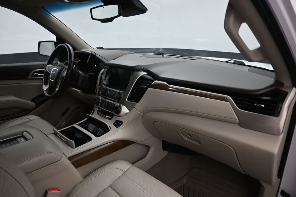 2019 GMC Yukon XL Denali, photo 57 of 74