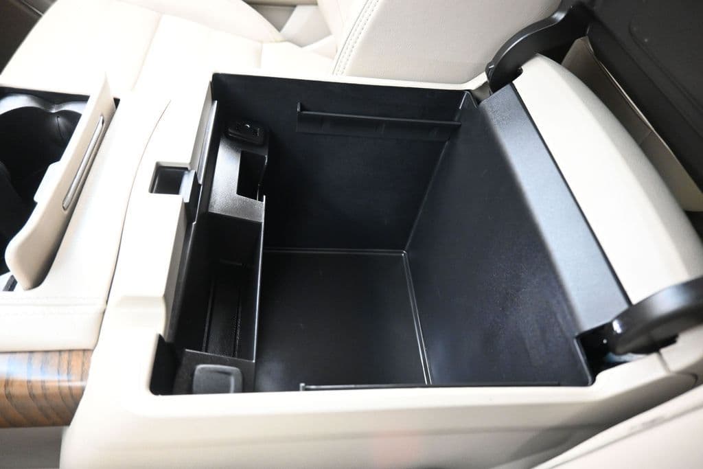 2019 GMC Yukon XL Denali, photo 26 of 74