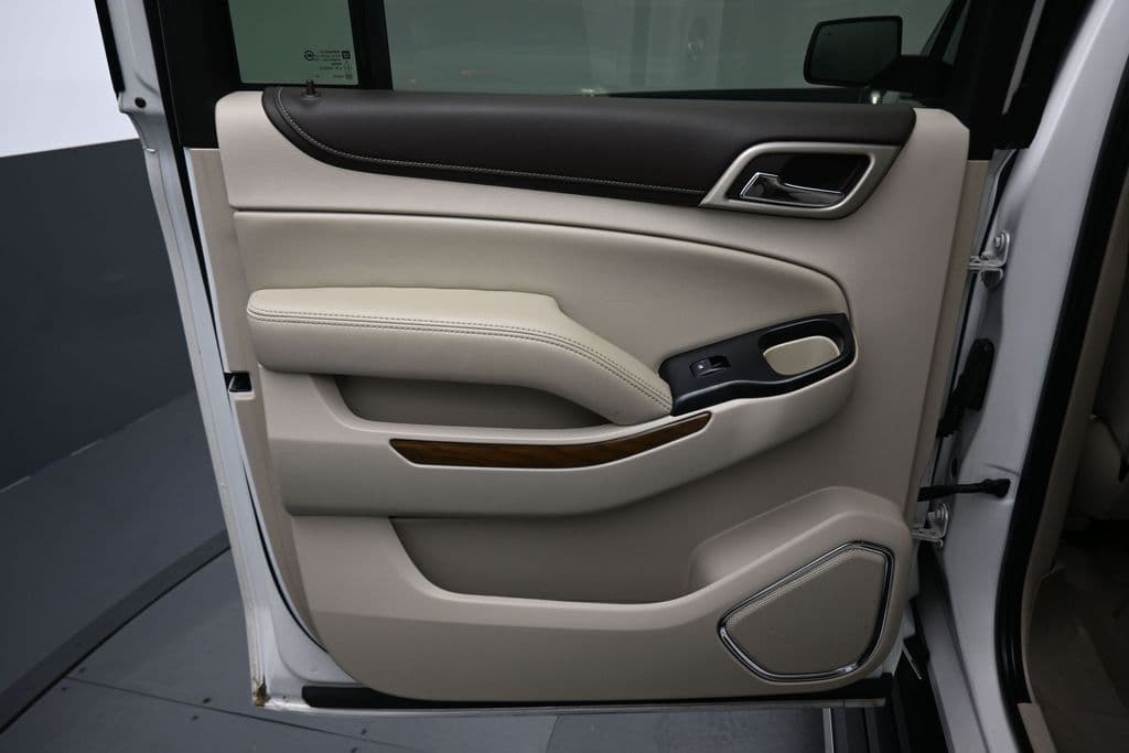 2019 GMC Yukon XL Denali, photo 31 of 74