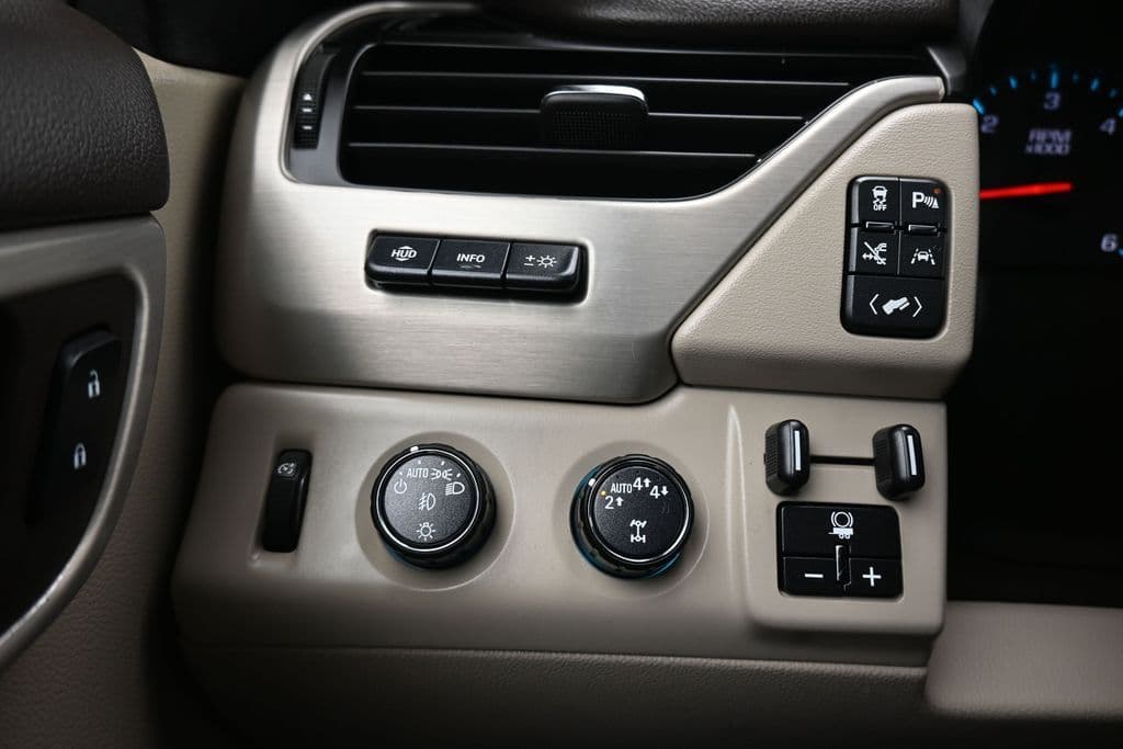 2019 GMC Yukon XL Denali, photo 28 of 74